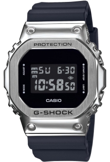 Часы CASIO GM-5600-1
