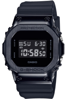 Часы CASIO GM-5600B-1